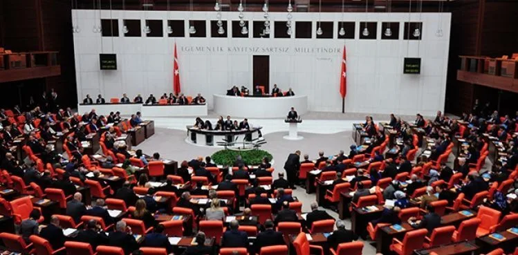 Tüm çalışanlara damga ve gelir vergisi istisnası getiren teklif kabul edildi