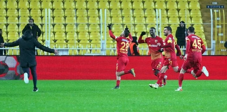 Galibiyet golünü attı, gözyaşlarını tutamadı