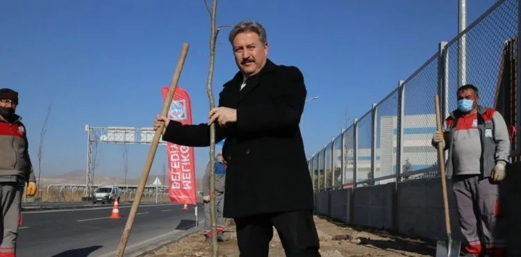 Başkan Dr. Palancıoğlu: “İKLİME UYGUN AĞAÇLANDIRMA YAPILARAK, İLÇENİN AĞAÇ HARİTASI ÇIKARILACAK”