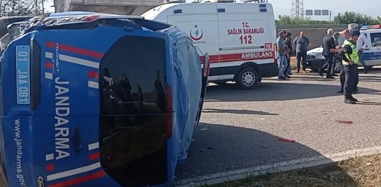 Adana'da askeri araç kaza yaptı: 2 asker şehit 3 asker yaralı