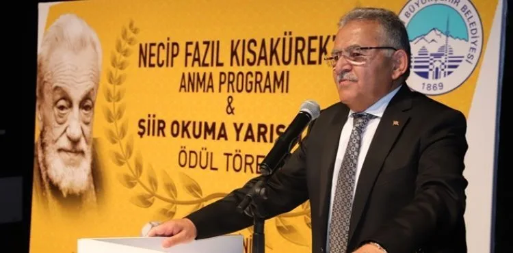 BAŞKAN BÜYÜKKILIÇ, HEM NECİP FAZIL’I ANDI HEM DE ÖDÜLLERİ VERDİ