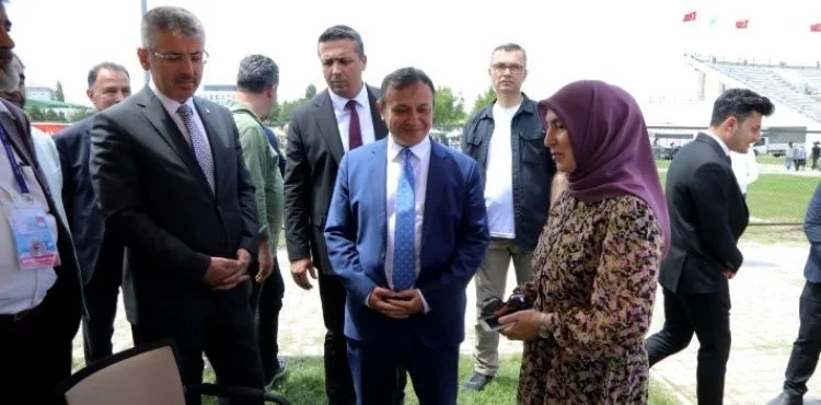 BÜYÜKŞEHİR, 'SIRDAŞIN OLAYIM' PROJESİNİ ÜNİVERSİTE GENÇLİĞİ İLE BULUŞTURDU