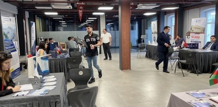 Azerbaycan'daki devlet üniversiteleri, İstanbul'daki eğitim fuarında tanıtıldı