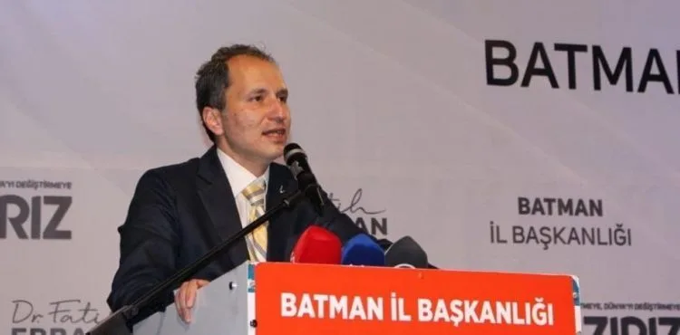 Yeniden Refah Partisi Genel Başkanı Erbakan: “Millet altılı masadan da ümidi kesti”