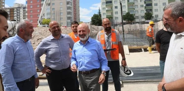 BAŞKAN ÇOLAKBAYRAKDAR; “MAHALLELERİMİZ, ÖRNEK VE MARKA YATIRIMLARLA GELİŞİP, BÜYÜYOR”