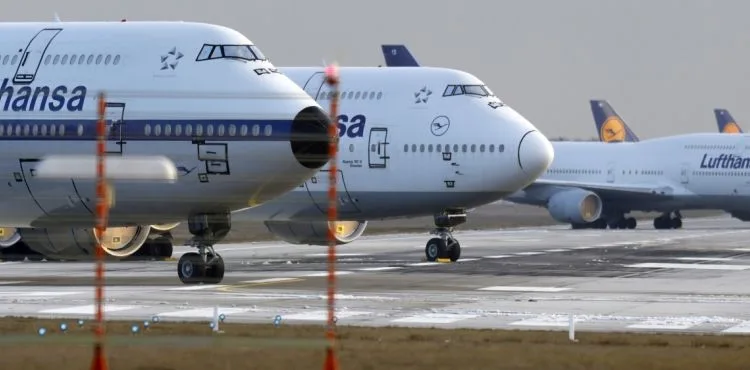 Alman havayolu şirketi Lufthansa binden fazla uçuşu iptal etti