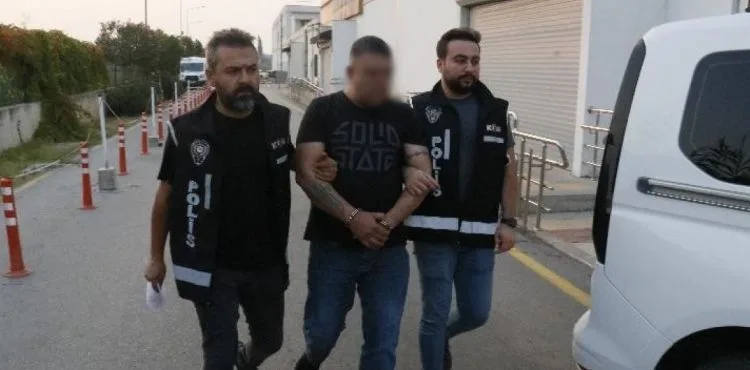 Adana'da 28 milyon TL vurgun yapan tefeci şebekesine operasyon