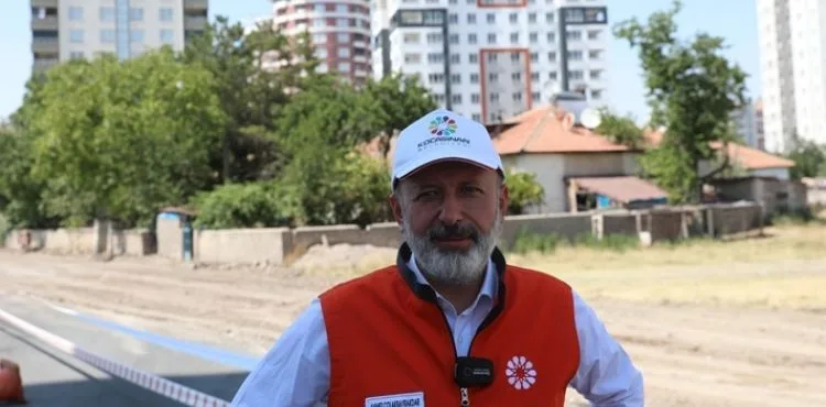 BAŞKAN ÇOLAKBAYRAKDAR; “SEYRANİ ’DE DE DÖNÜŞÜM YOĞUN BİR ŞEKİLDE DEVAM EDİYOR”