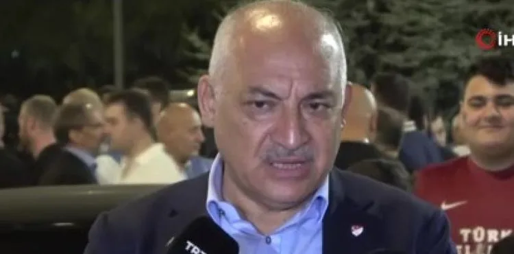 Mehmet Büyükekşi: 'Futbolun güzelliklerinin konuşulduğu bir sezon diliyorum'