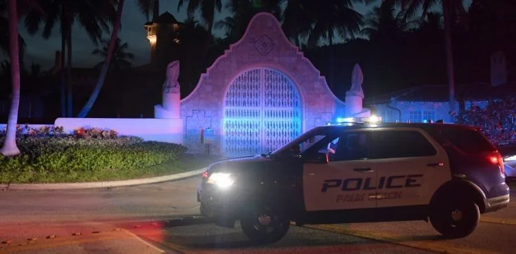 Trump'ın Florida'daki evinde FBI araması