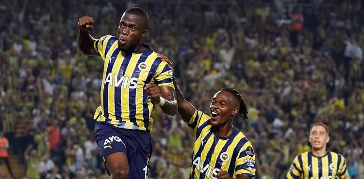 Kadıköy'de gol düellosunu kazanan Fenerbahçe