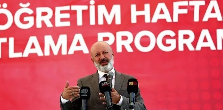 BAŞKAN ÇOLAKBAYRAKDAR, DÖNÜŞÜMLE UĞUREVLER’E DAHA MODERN OKUL KAZANDIRDI