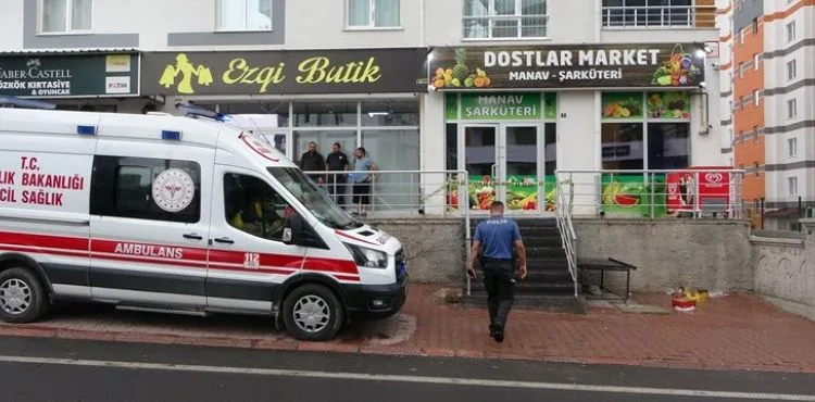 Bunalıma girdi, işlettiği marketinde kendini astı