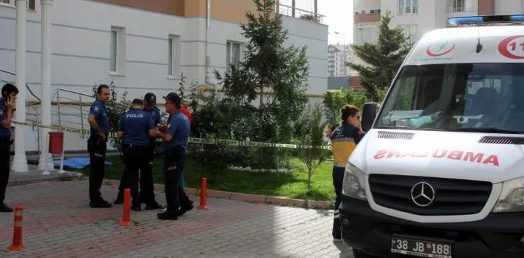 11. kattan düşen kadın hayatını kaybetti