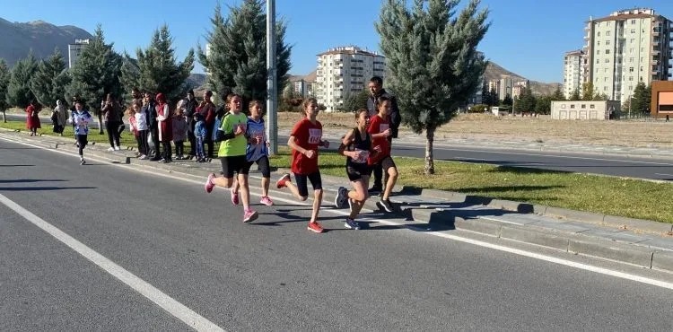 29 Ekim Cumhuriyet Koşusu gerçekleşti