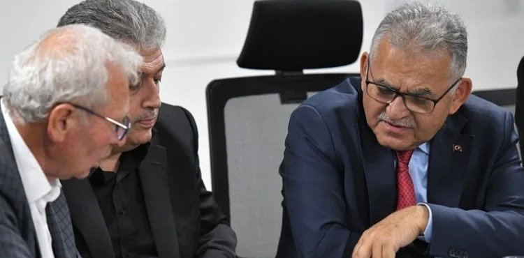 BAŞKAN BÜYÜKKILIÇ’TAN “RAYLI SİSTEM” TOPLANTISI