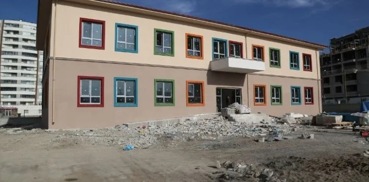 YILDIRIM BEYAZIT MAHALLESİ'NDE İLKOKUL VE ANAOKULU HIZLA TAMAMLANIYOR
