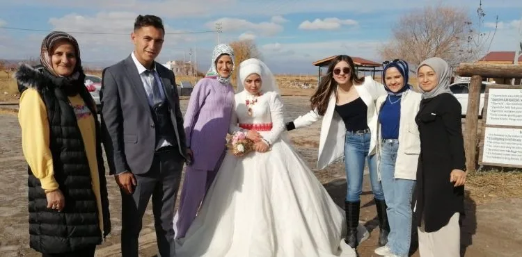 Sultan Sazlığı, yeni evlenen çiftler için de doğal stüdyo oluyor