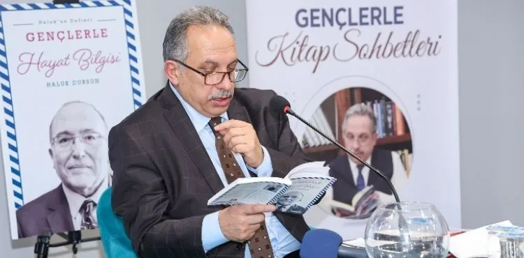 GENÇLERLE KİTAP SOHBETLERİNDE 6 ESER ELE ALINDI