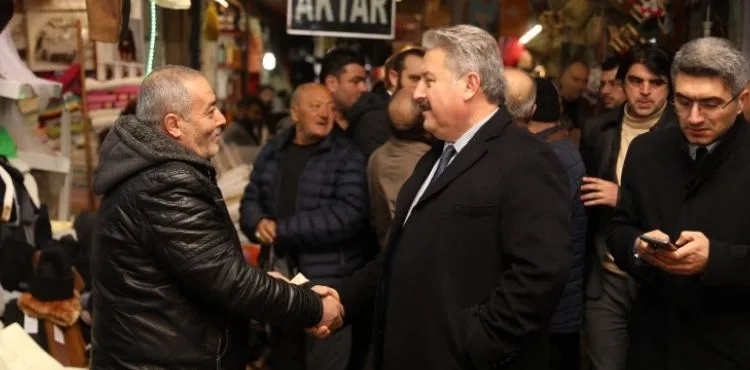 BAŞKAN PALANCIOĞLU KAPALI ÇARŞI ESNAFINI ZİYARET ETTİ