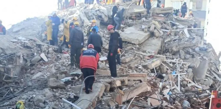 Deprem bölgesinde 60 bin 217 personel görev yapıyor