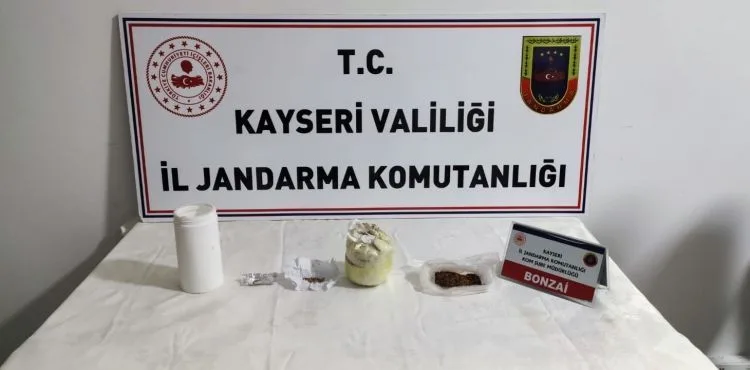 Uyuşturucu operasyonunda 1 kişi yakalandı, 1 kişi aranıyor
