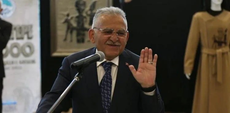 BAŞKAN BÜYÜKKILIÇ, ‘KÜLTEPE 6000’ TİCARETİN BAŞKENTİ KAYSERİ KAYMEK SANAT SERGİSİ’Nİ AÇTI
