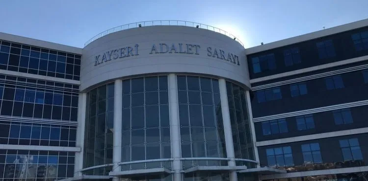 Yaralamadan yargılanan anne oğula hapis cezası