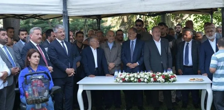 AK Parti Kayseri teşkilatında bayramlaşma