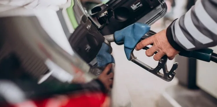 Benzine büyük zam kesinleşti