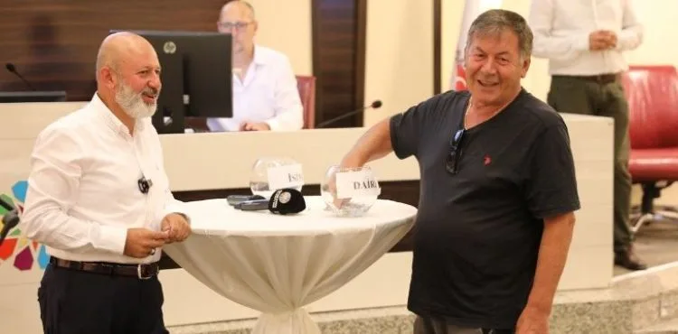 BAŞKAN ÇOLAKBAYRAKDAR; “KOCASİNAN’IN KENTSEL DÖNÜŞÜM PROJELERİ MUTLULUĞA DÖNÜŞÜYOR”