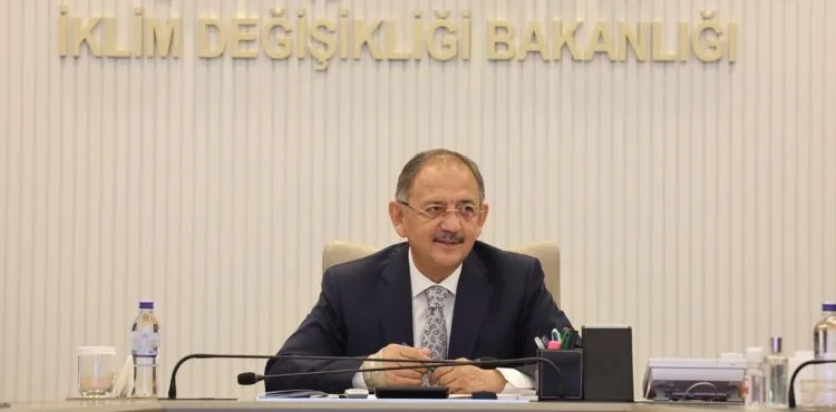 BAKAN ÖZHASEKİ: “DEPREM BÖLGESİNDE YARALAR SARILIYOR”