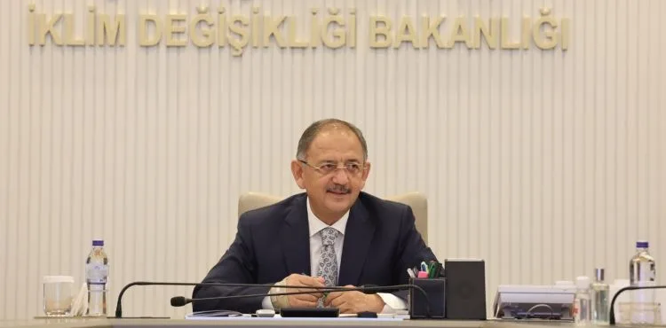 BAKAN ÖZHASEKİ: “MOGAN GÖLÜ’NÜN DİP ÇAMURU TEMİZLENDİ”