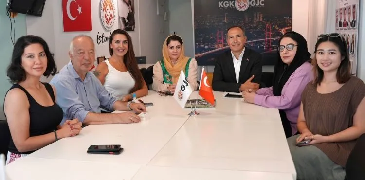Afganistan’ın eski kadın lideri Koofi’den KGK ziyaretinde dünyaya destek çağrısı