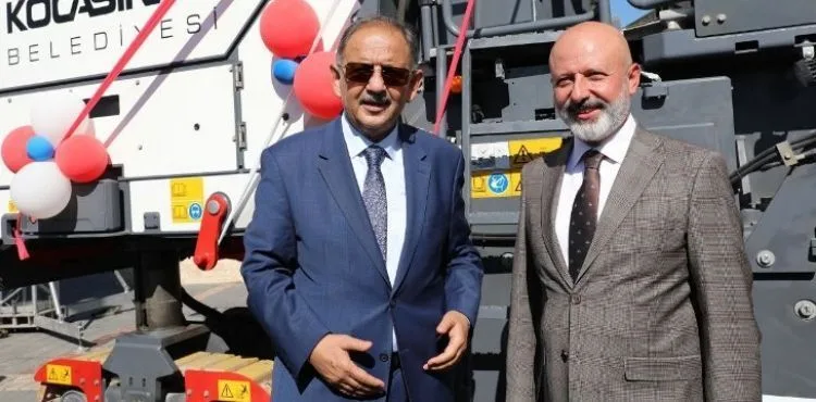 KOCASİNAN BELEDİYESİ, 129 MİLYON TL’YE ALINAN 38 YENİ ARACI TANITTI