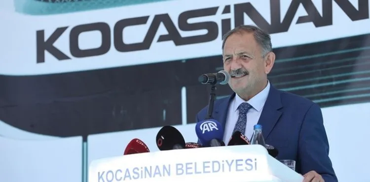 BAKAN MEHMET ÖZHASEKİ: “İNŞAATI BAŞLAYAN KONUTLAR 3 AY SONRA PEYDERPEY DAĞITILACAK”