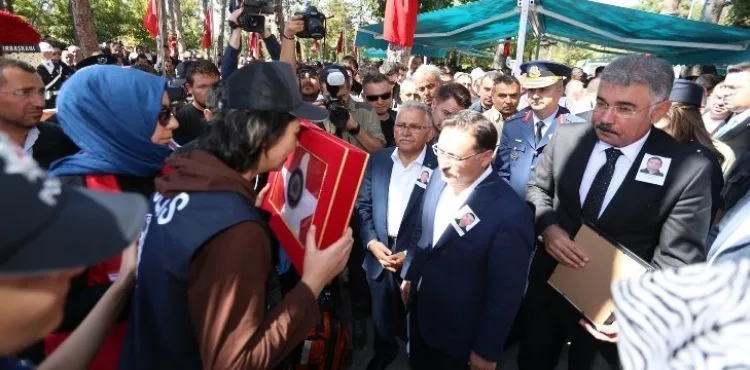 BAŞKAN BÜYÜKKILIÇ’TAN ŞEHİT POLİSE SON GÖREV