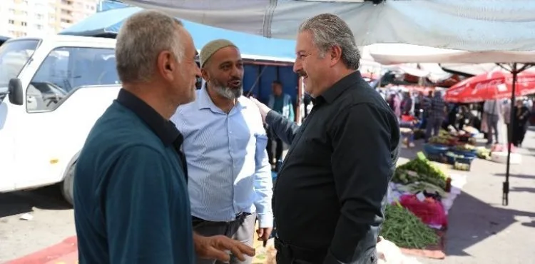 Başkan Palancıoğlu Köy Pazarını Gezdi