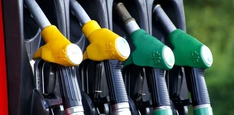 Benzine indirim beklentisi: 38 lira 38 kuruşa düşecek