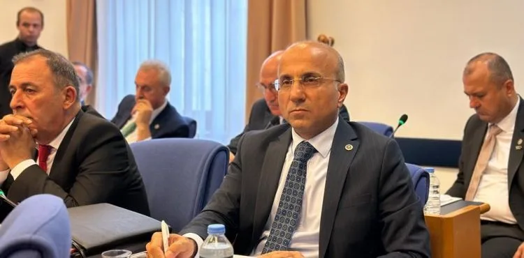 CHP KAYSERİ MİLLETVEKİLİ AŞKIN GENÇ: ÜRETİMDE ATILIM İÇİN EĞİTİME YÖNELMEMİZ ŞART