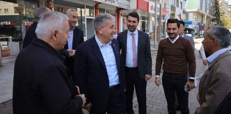 Vekil Özsoy, Yahyalı esnafıyla bir araya geldi