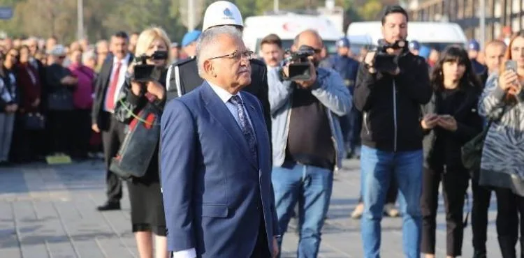 CUMHURİYET’İN 100’ÜNCÜ YILINDA GAZİ MUSTAFA KEMAL ATATÜRK ANILDI