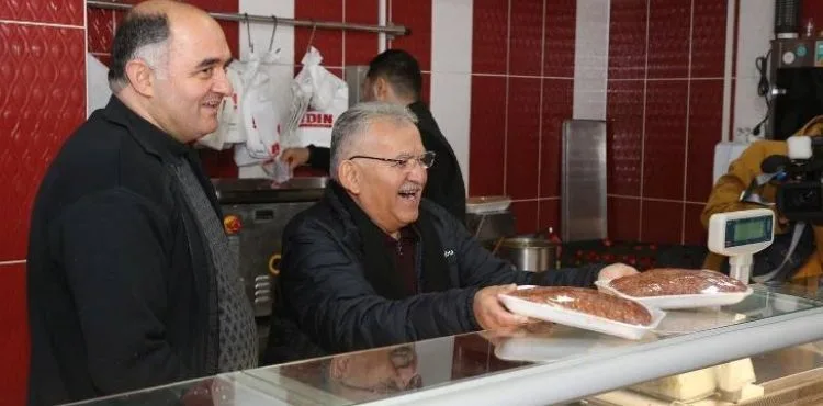 BAŞKAN BÜYÜKKILIÇ, KIRANARDI’NDA ESNAF VE VATANDAŞLARLA BULUŞTU