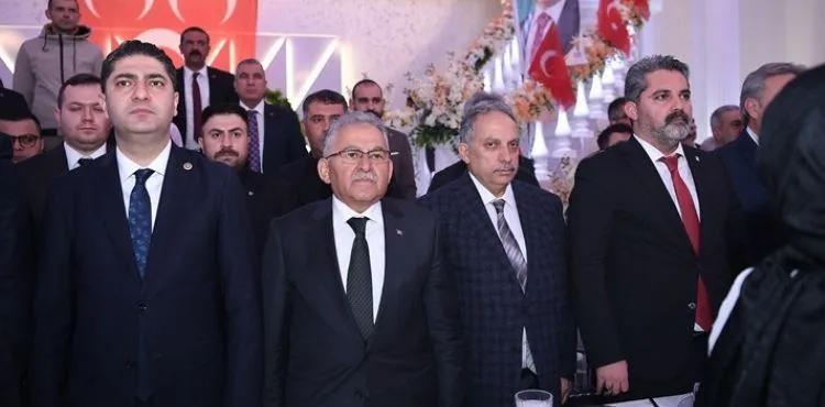 BAŞKAN BÜYÜKKILIÇ, TALAS’TA AVŞAR VATANDAŞLARLA KUCAKLAŞTI