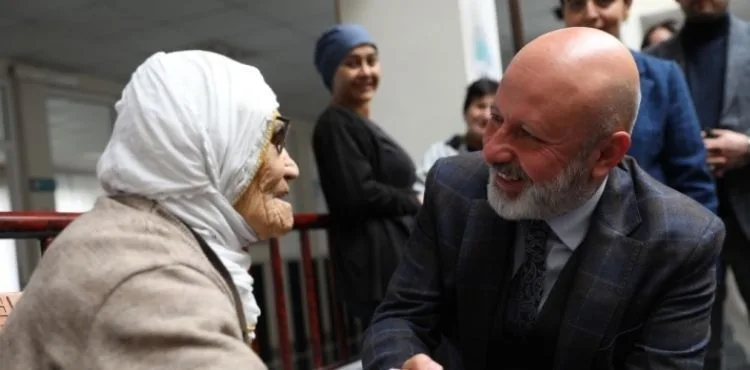 BAŞKAN ÇOLAKBAYRAKDAR, KADİM BÜYÜKLERİN GÖNÜLLERİNE DOKUNDU
