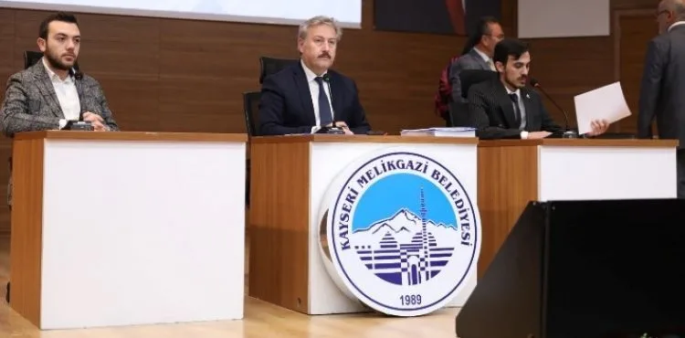 MELİKGAZİ’DE YENİ DÖNEMİN İLK MECLİS TOPLANTISI YAPILDI