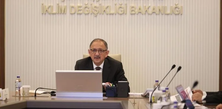 “DEPREM KONUTLARININ TAMAMINI 2025 YILI EYLÜL AYINA KADAR TESLİM EDECEĞİZ”