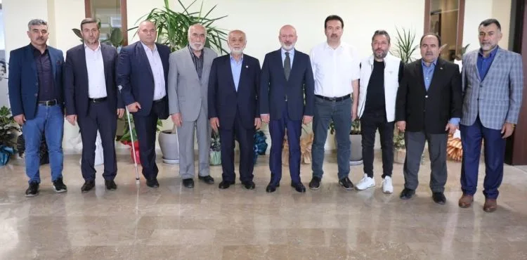 GÖNÜLLÜ KURULUŞLARDAN ÇOLAKBAYRAKTAR’ A ZİYARET