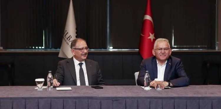 BAŞKAN BÜYÜKKILIÇ’TAN BAKAN ÖZHASEKİ’YE ZİYARET