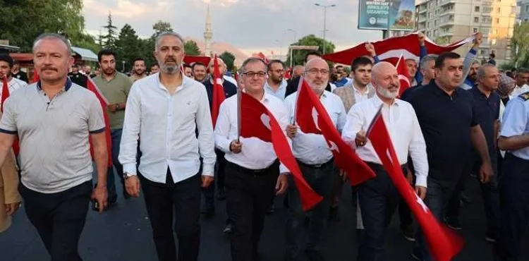 BAŞKAN ÖZDOĞAN: "BİRLİĞİMİZ VE BERABERLİĞİMİZLE HAİNLERE KARŞI DİMDİK AYAKTAYIZ"